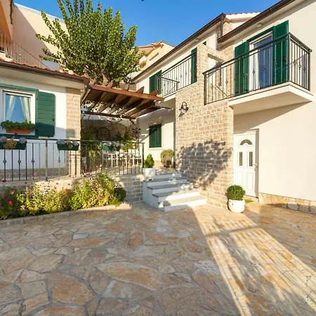 Villa Bijeli Dvori Skradin